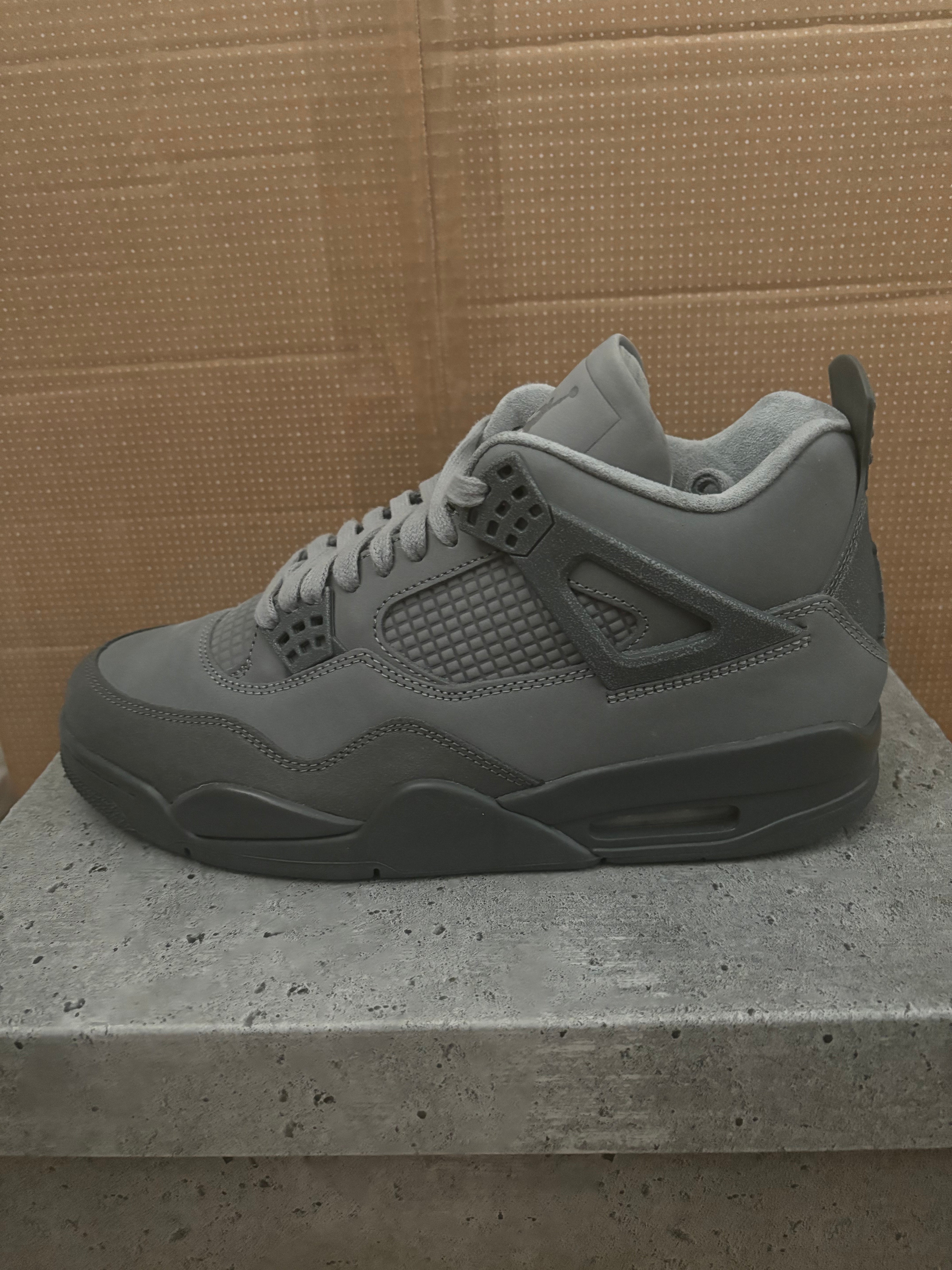 Air Jordan 4 SE Wet Cement