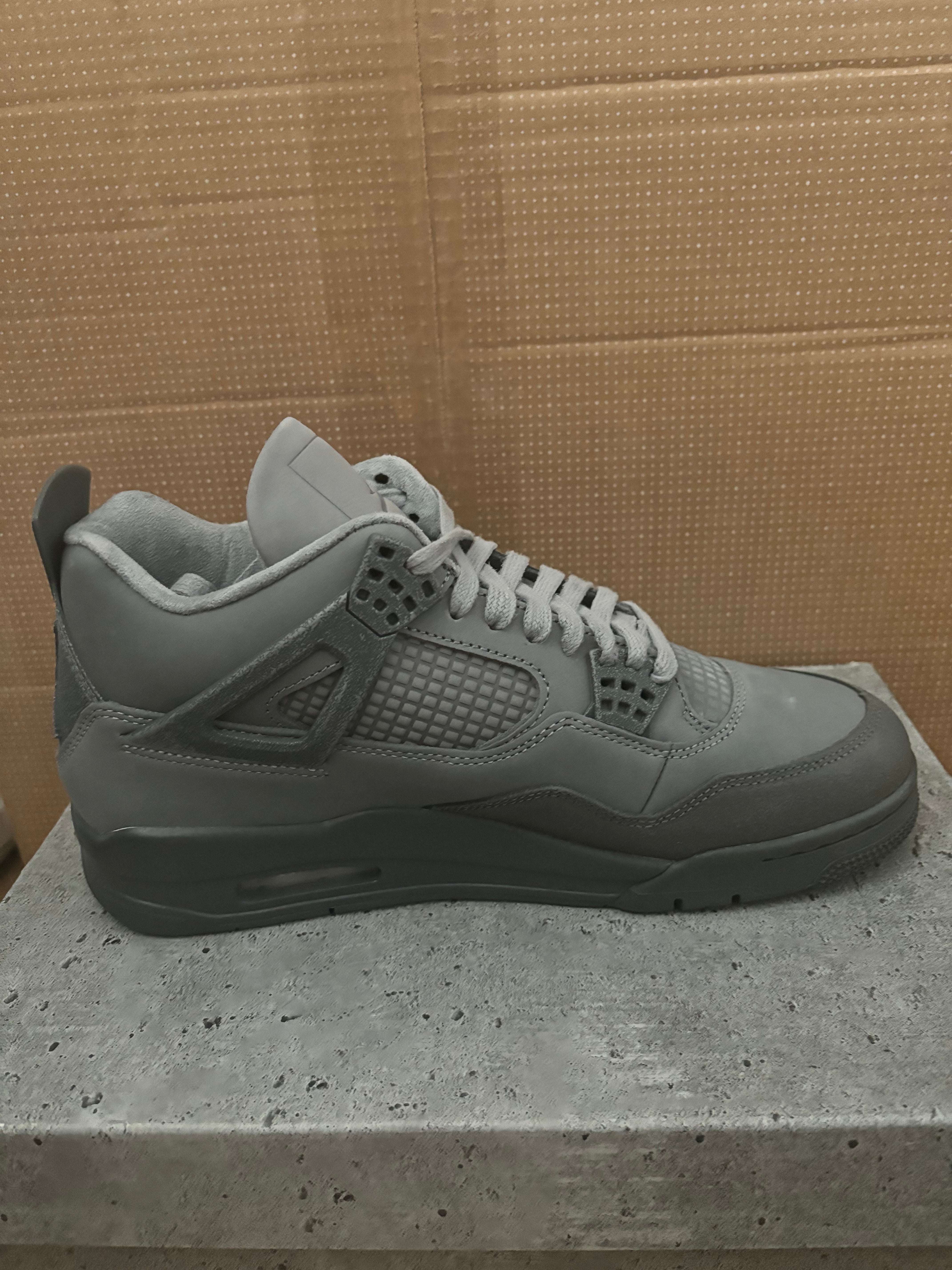 Air Jordan 4 SE Wet Cement